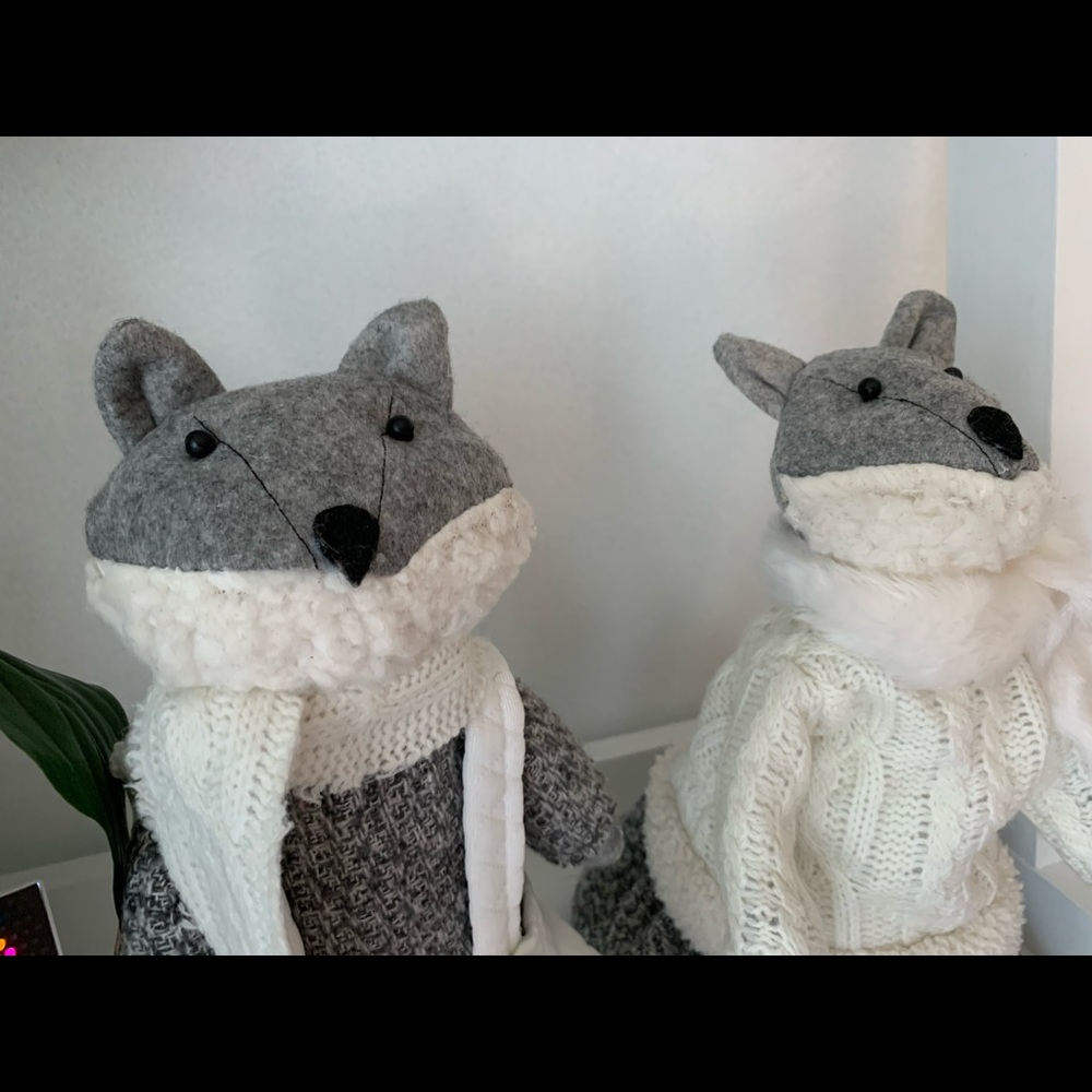 Decorative plush foxes for self ledge stuffed fox pair - Picture 7 of 9